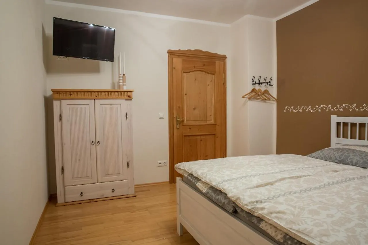 Bio-Bauernhof Eisele Appartement Scheuring